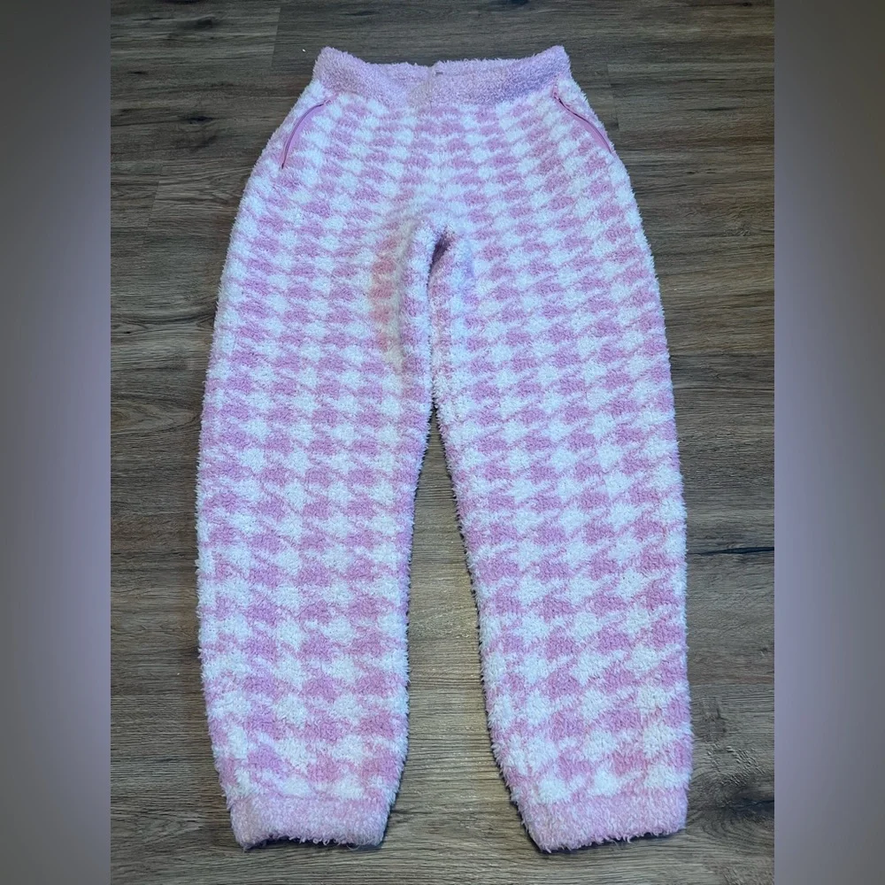 SKIMS Pink and White Pajama Set - Picture 10 of 15